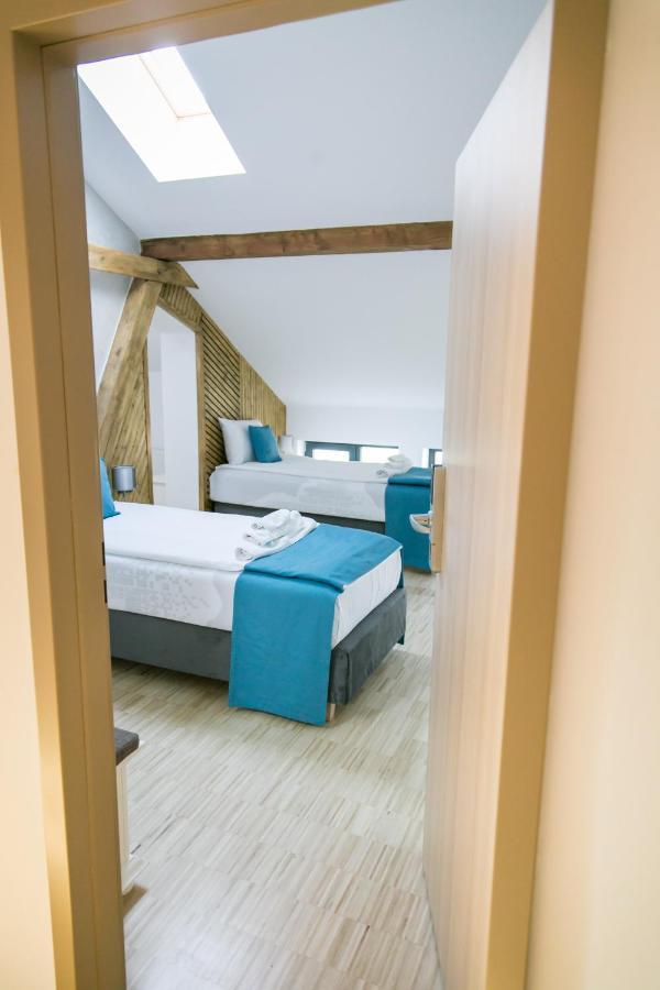 May Residence Dumbravita  Εξωτερικό φωτογραφία