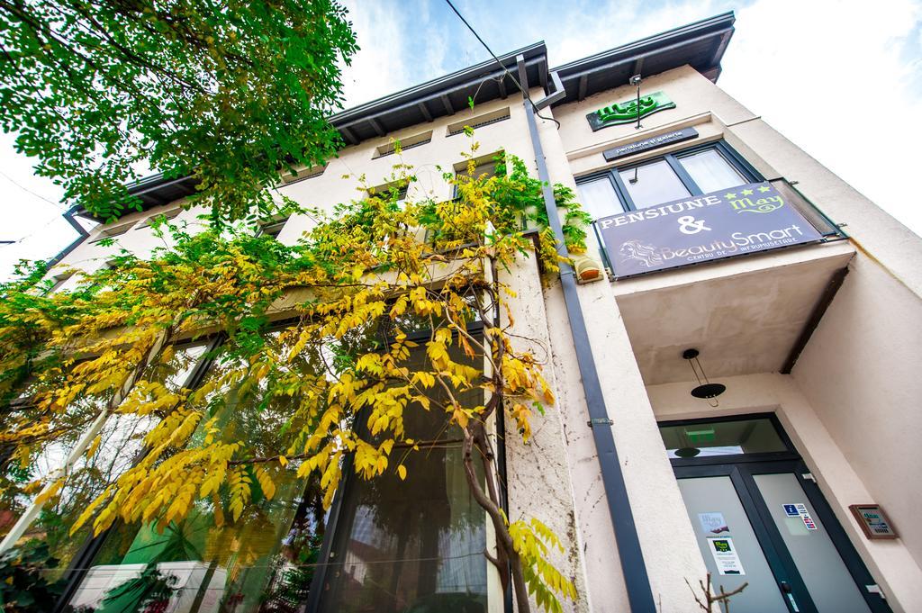 May Residence Dumbravita  Εξωτερικό φωτογραφία