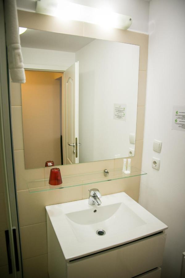 May Residence Dumbravita  Εξωτερικό φωτογραφία